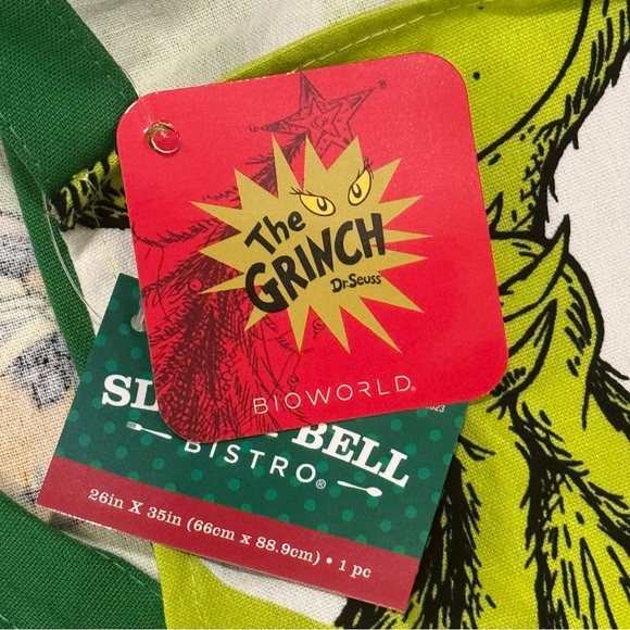 The Grinch 26” x 35” Apron - Max Cindy Lou Who Roast Beast Who Hash - Picture 10 of 10